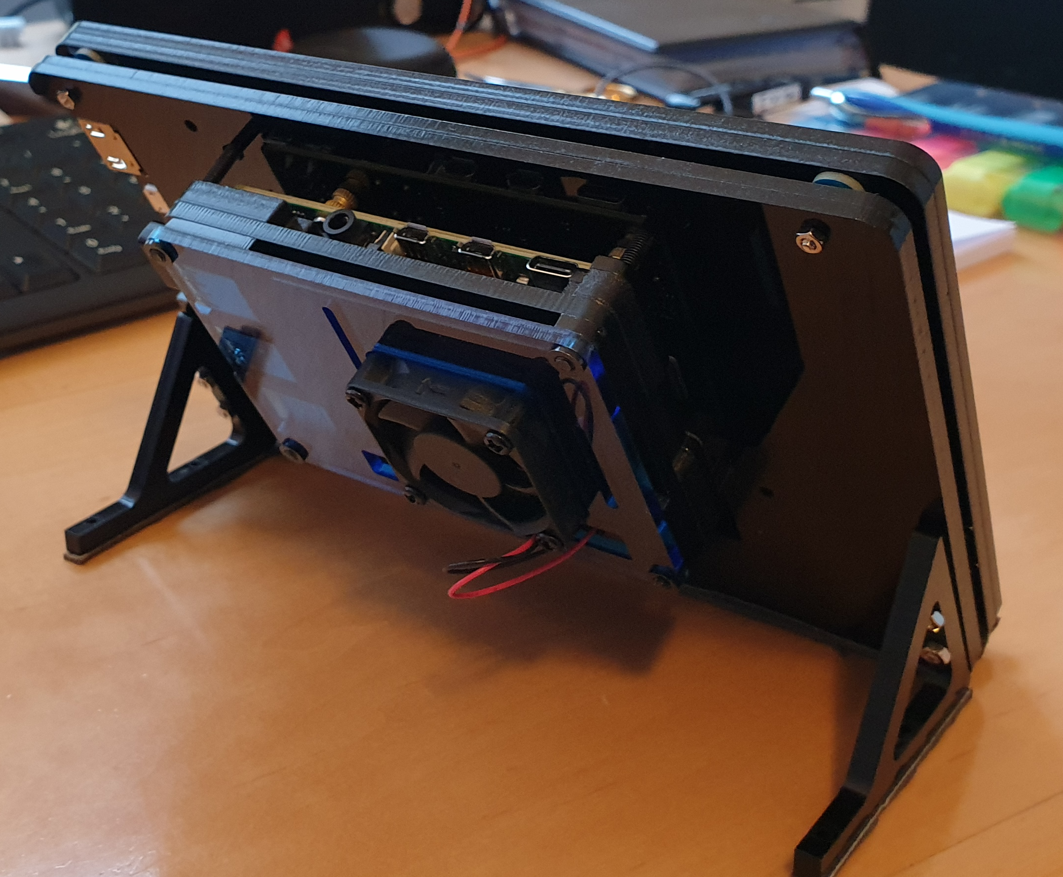 Raspberry pi with Kuman 7 inch touchscreen, mounted, rear view